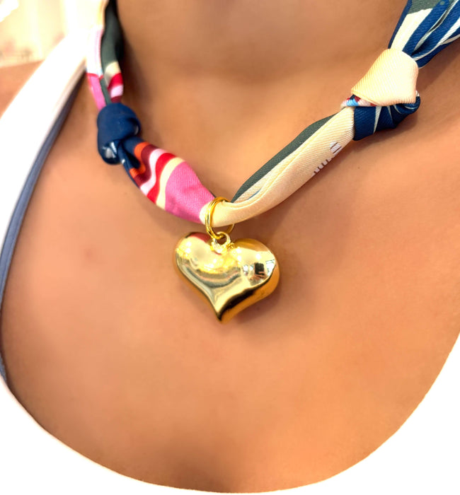 Capri scarf necklace: Pearl heart