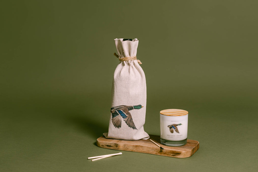 Mallard Exotic Wood & Cardamom Soy Candle – 11 oz