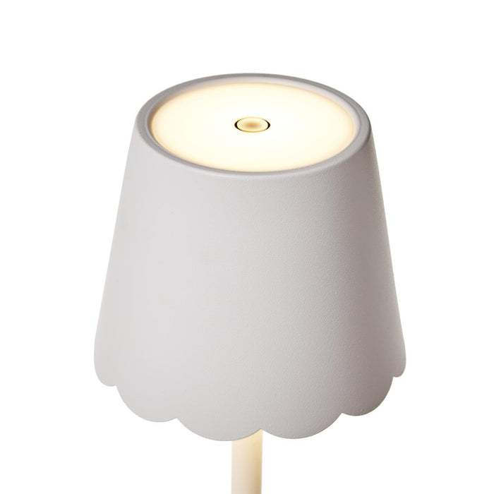 LED Portable Cordless White Scalloped Edge