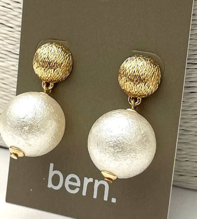 Earring, Elegant Pearl Dangle