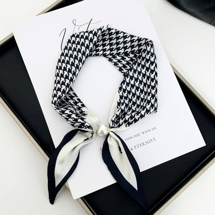 Magnetic Pearl Neck Scarf, Houndstooth