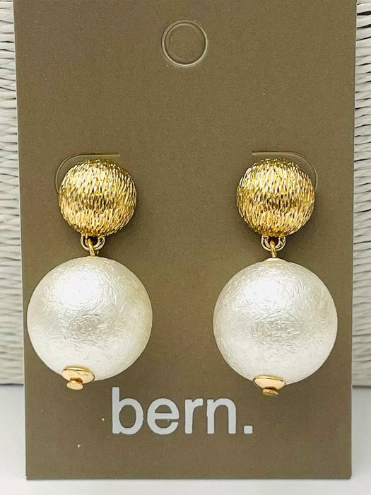 Earring, Elegant Pearl Dangle