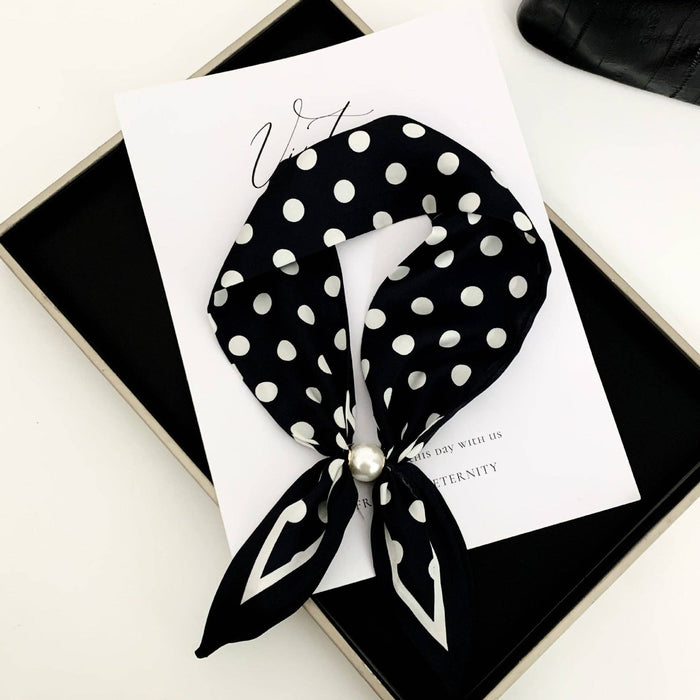 Magnetic Pearl Neck Scarf, Blk w Dots